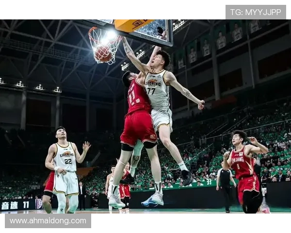 南京足球队以83分领跑世界杯积分榜展现强大实力与团队合作精神