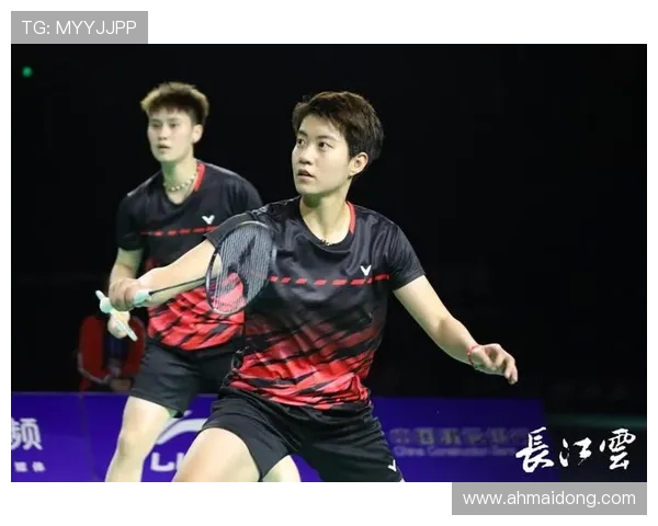 重庆羽毛球队与南京羽毛球队赛后状态分析与复盘探讨